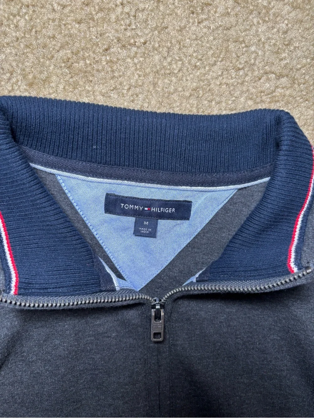 Tommy Hilfiger Men’s Charcoal Quarter-Zip Pullover Sweatshirt size M